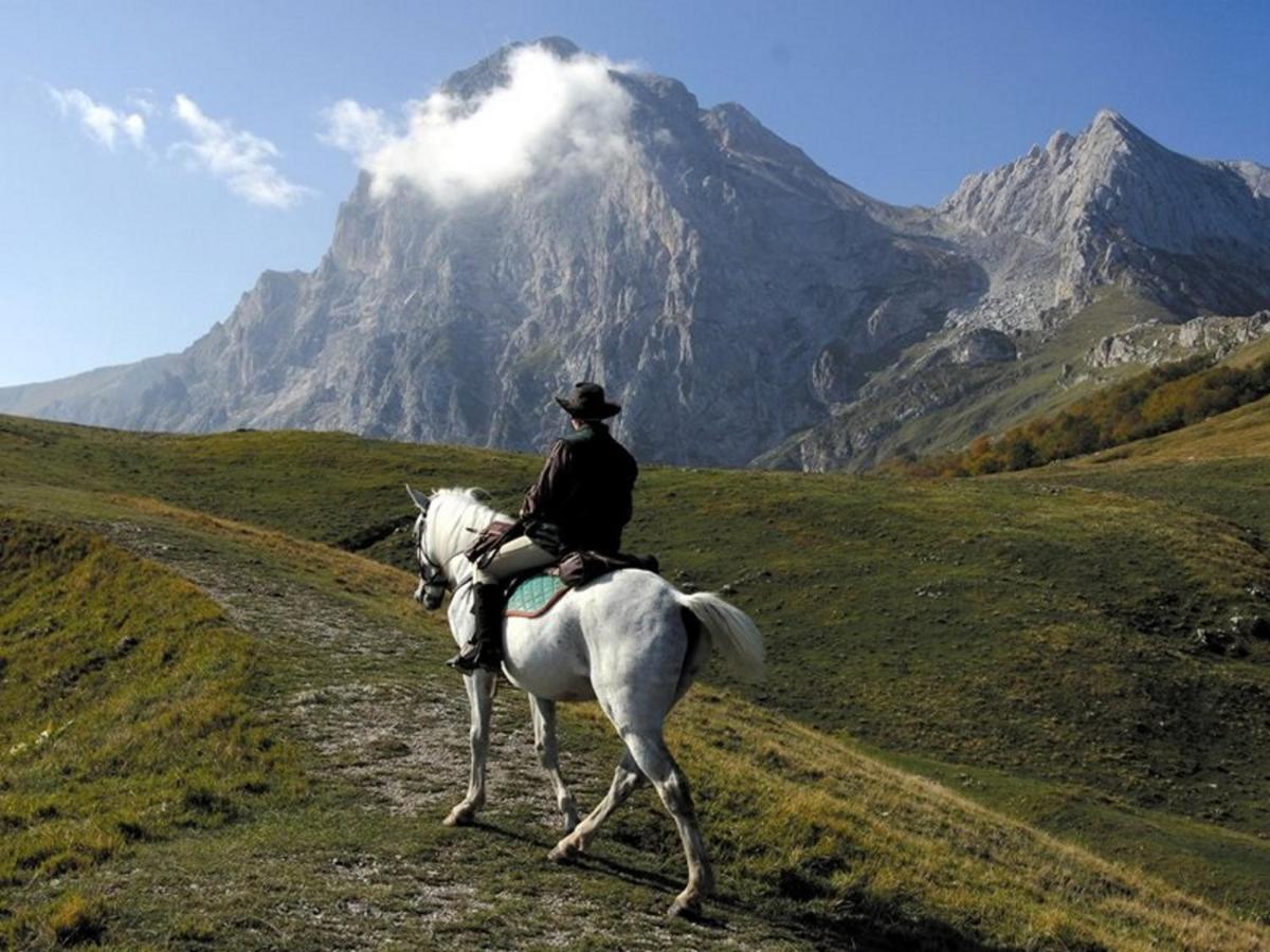 Complesso Turistico Aurora - Appartamenti Poggio Picenze Kültér fotó